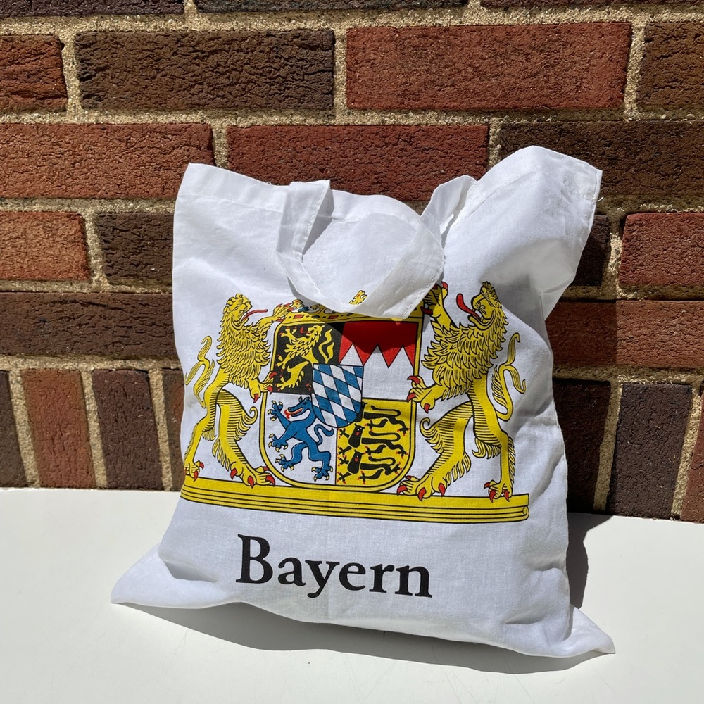 Bayernโ (Bavaria) Crest White Tote
